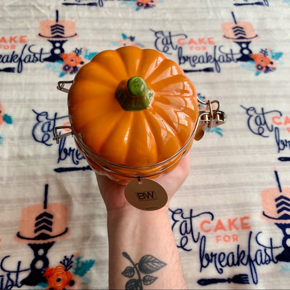 LAST 1! 🎃 Orange Pumpkin Kitchen Canister 🎃 - Picture 5 of 10